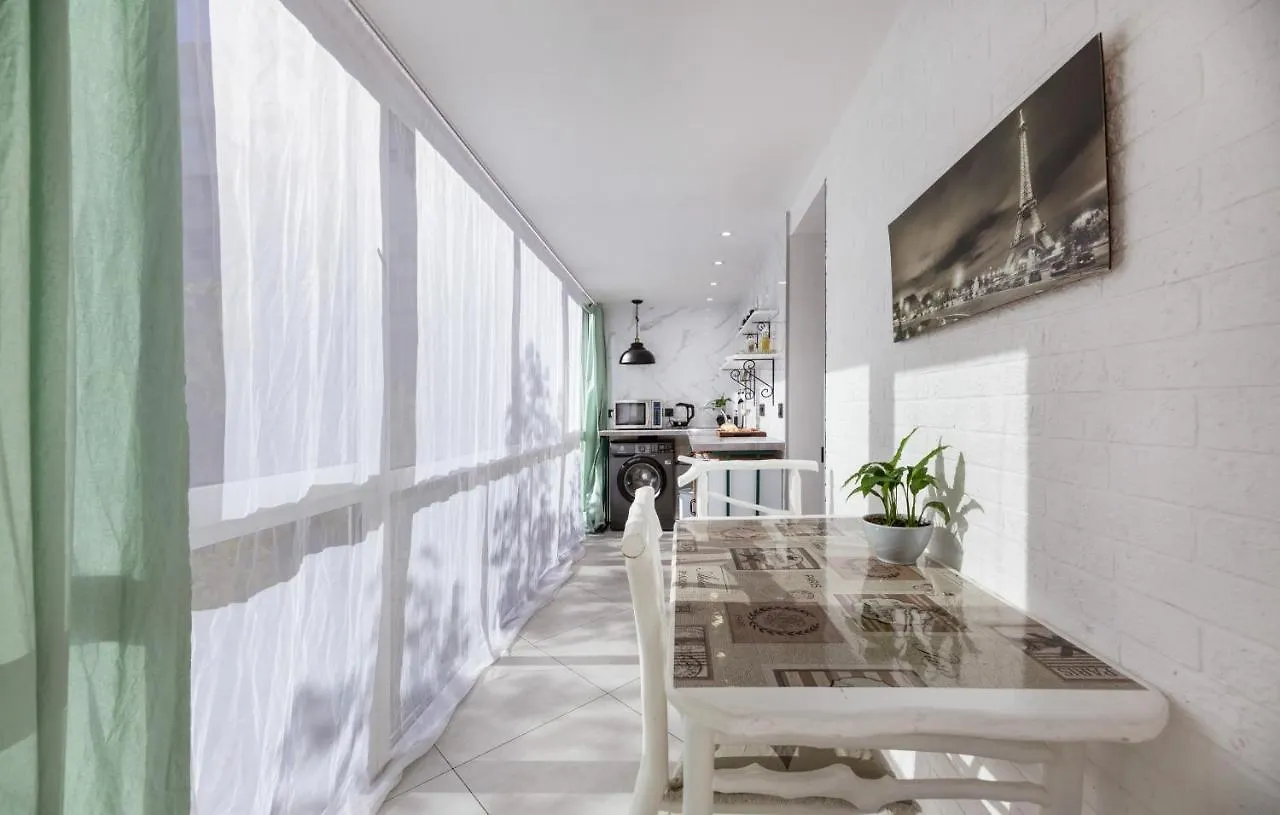 Лофт Для 4-Х, Wi-Fi, Dream Town, Метро Kyiv Apartment